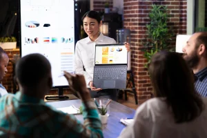 TRAINING AGILE MANAGEMENT IN RETAIL OPERATIONS