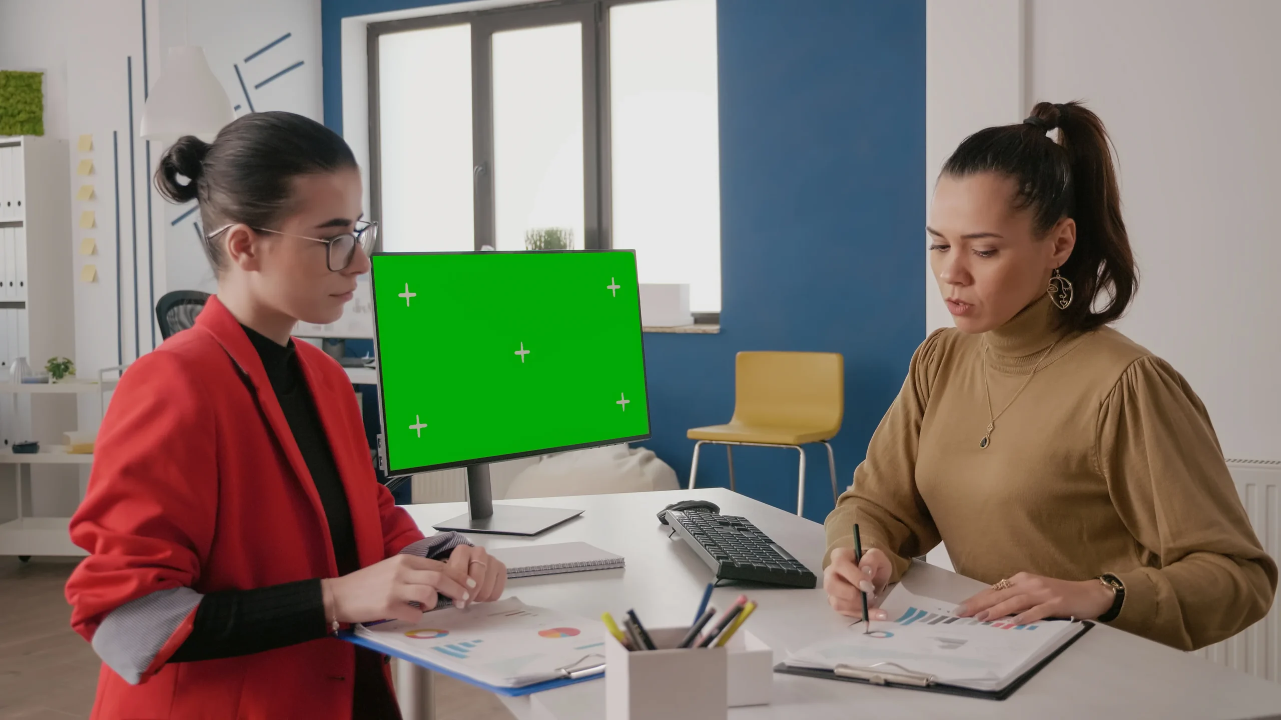 TRAINING INVENTOR 3D BANK EQUIPMENT DESIGN